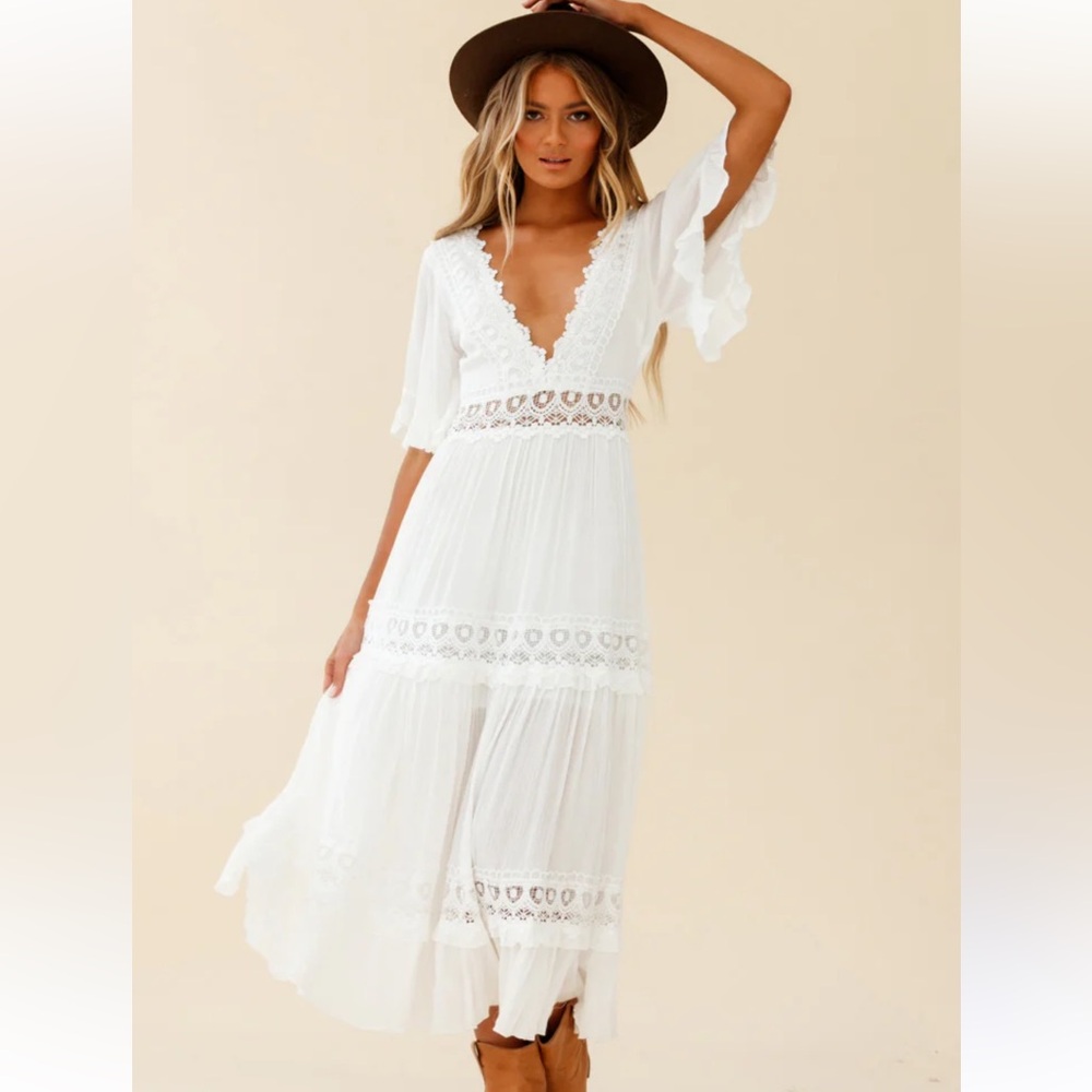 Crochet white dress selfie leslie